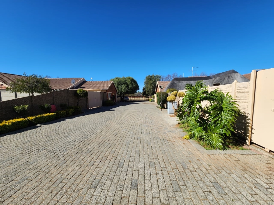 3 Bedroom Property for Sale in Riebeeckstad Free State